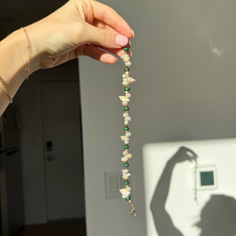 Elegant Green and Gold Beaded anklet